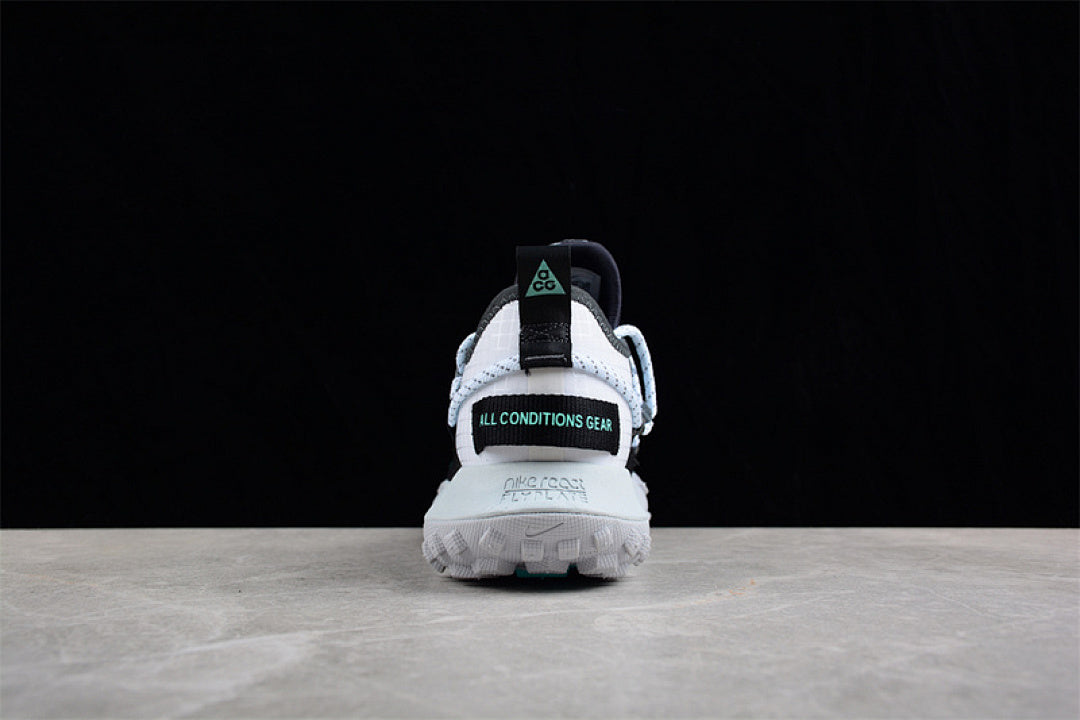 ACG MOUNTAIN FLY LOW SE WHITE/ANTHRACITE/GREY FOG/BLACK