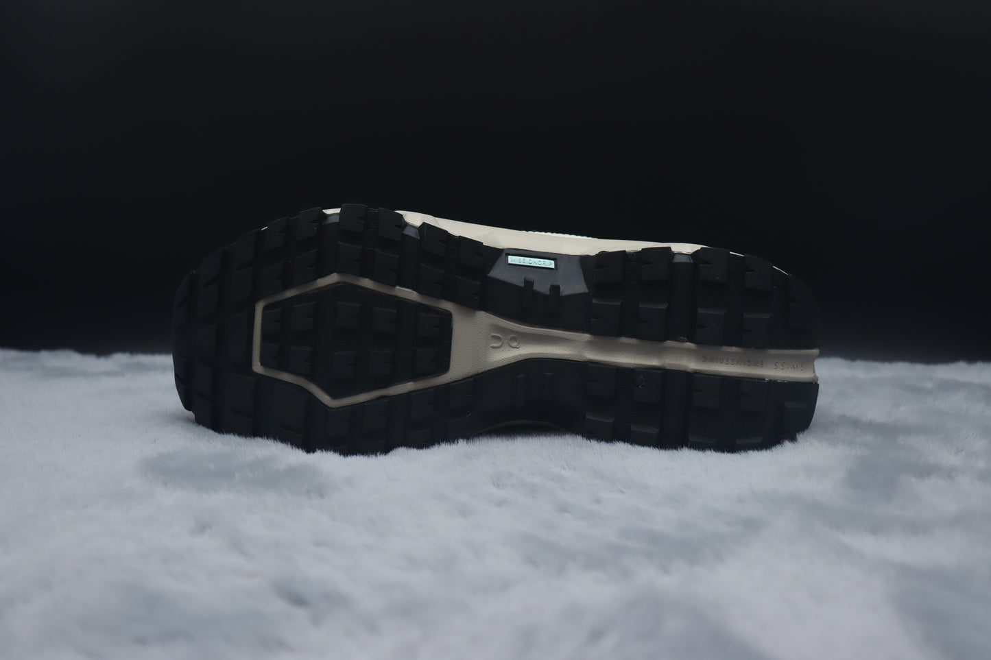 ONCLOUD ROCK LOW WATER PROOF