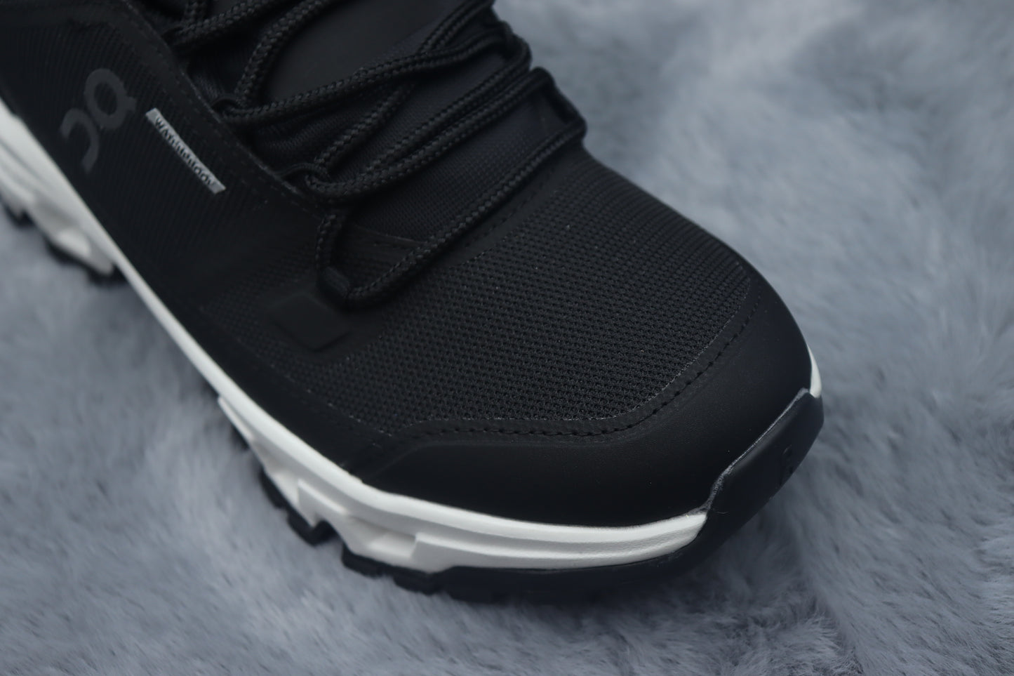 ONCLOUD ROCK LOW WATER PROOF