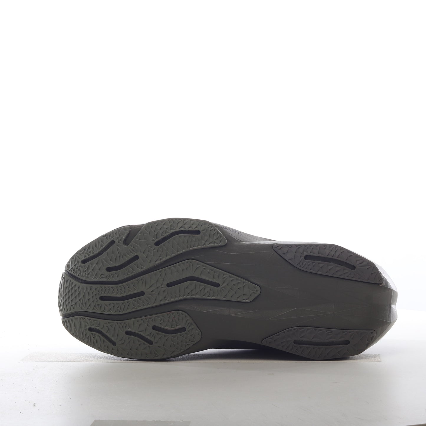 New Balance FuelCell Rebel V4