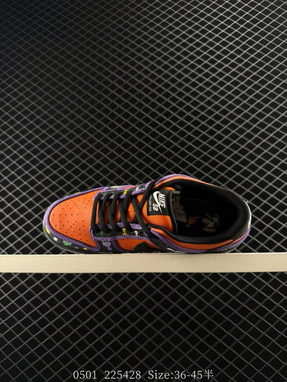 company level The Nike Dunk Low Dunk SB, as the name suggests, has a classic Dunk bloodline and injects more fashion elements. Compared to regular Dunk skateboarding shoes, the improved Dunk SB has increased the filling of the tongue, greatly improving comfort