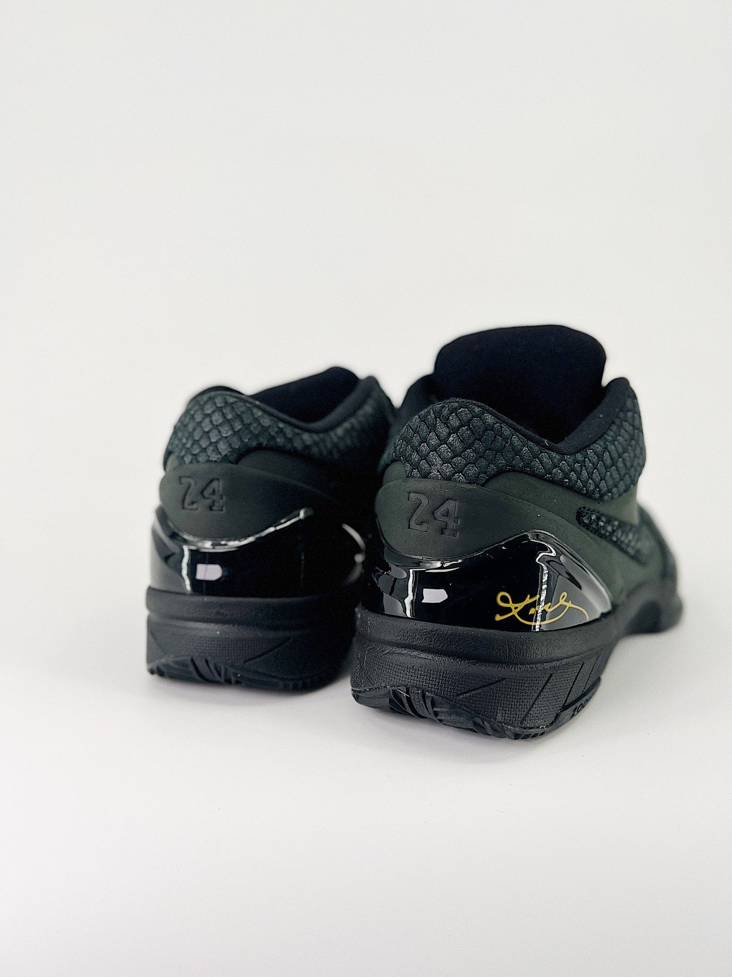 Nike ZOOM KOBE 4 “Black Mamba”