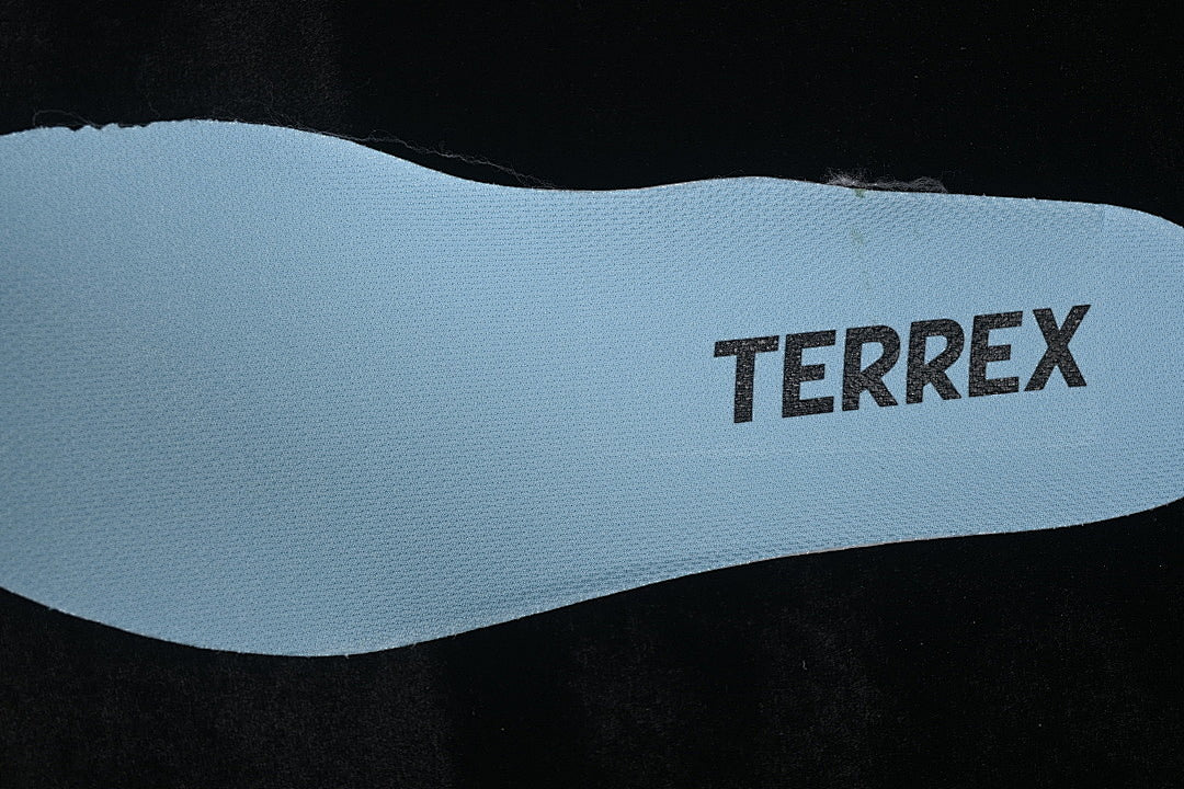 TERREX AGRAVIC SOLE-BOOSTING RUNNING SHOES WHITE/BLACK/PINK
