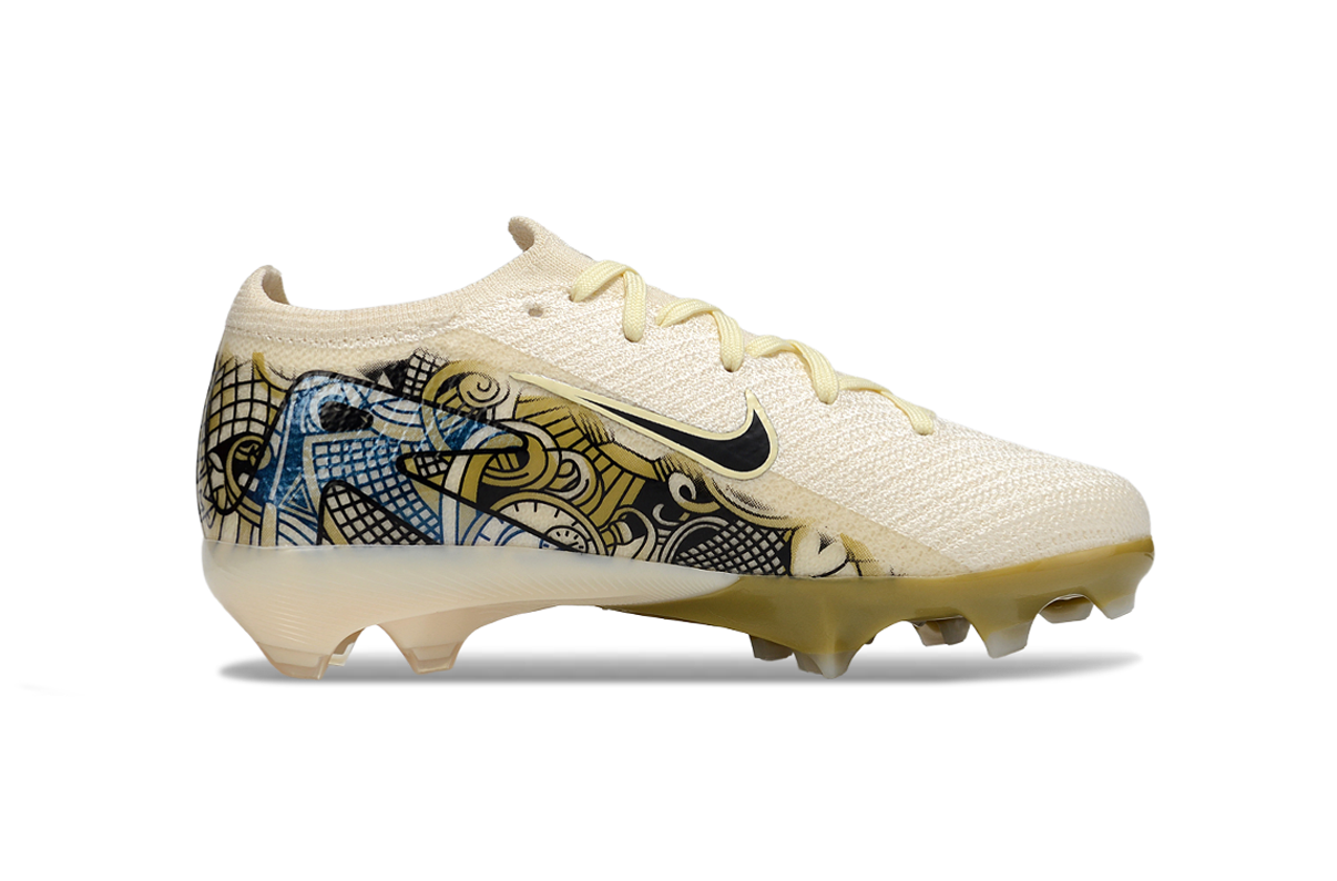 KIDS FOOTBALL SHOES FROM SIZES 30 - 35