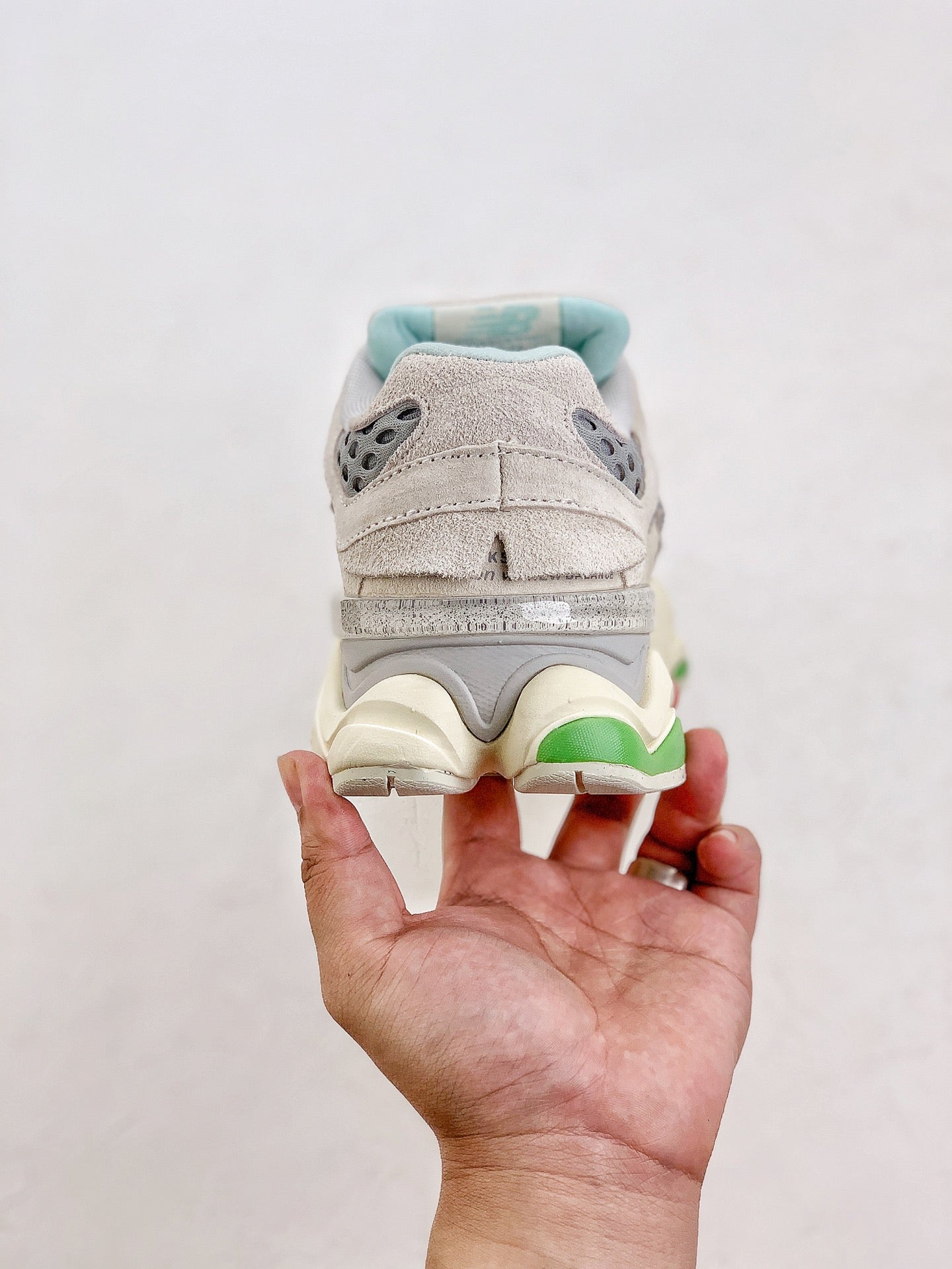 New Balance NB 9060 Brick and wood