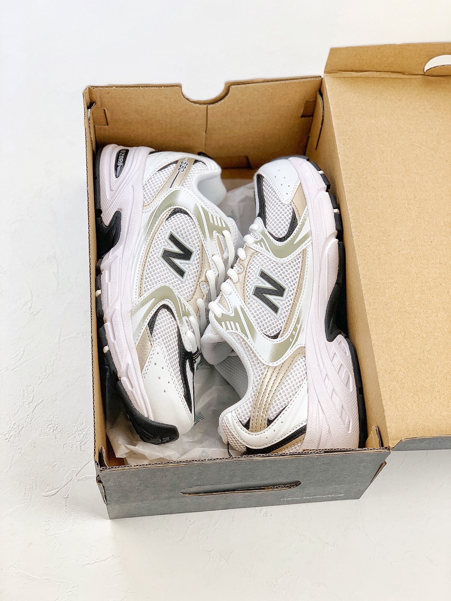 New Balance 530 White Gold