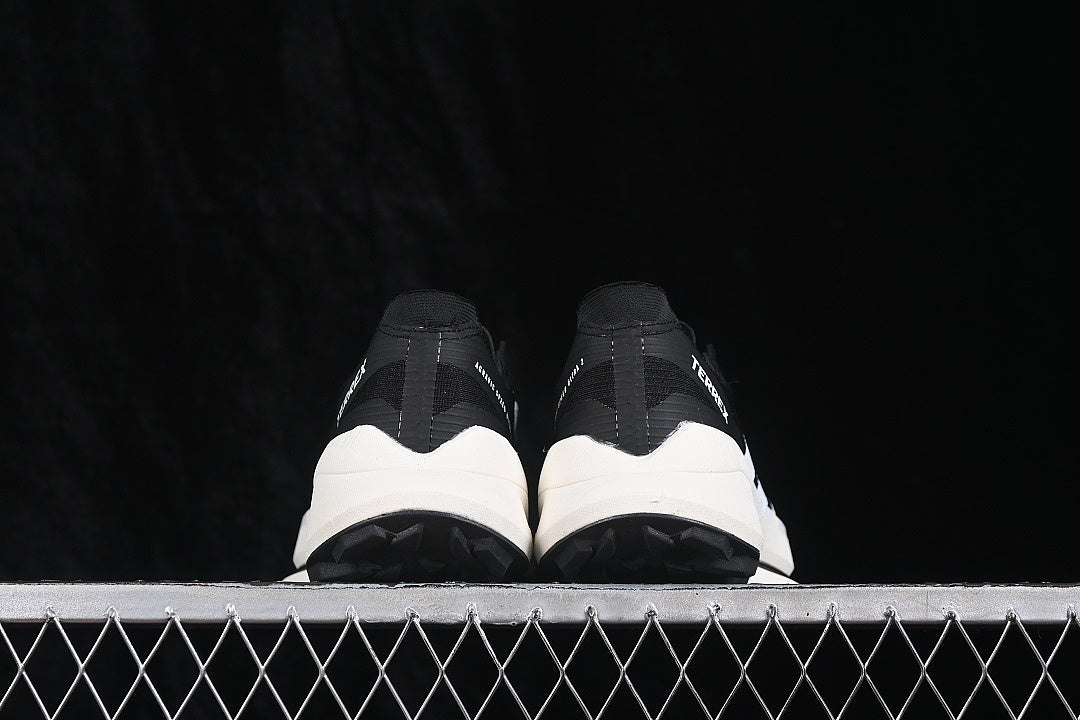 TERREX AGRAVIC SPEED ULTRA 2 RUNNING SHOES BLACK/WHITE