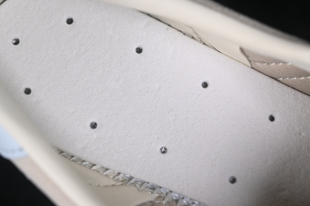 【210】[JR2432]-[GAZELLE INDOOR WONDER BEIGE/HALO BLUE/GUM]-[WOMAN:35-39]-[MAN:40-45]