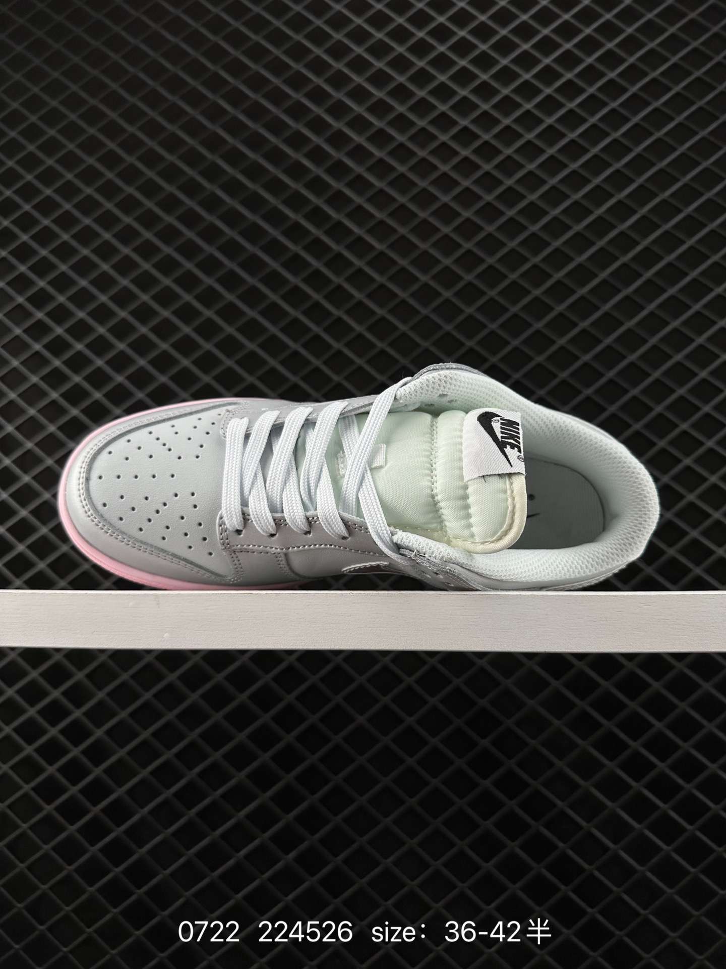 3 224 Year of the Dragon exclusive color matching, Nike sb Dunk Low LX” dunk series low-top casual sports skateboard shoes Item number: HM3698-6 Code: 22426 Size: 36～42 and a half Details