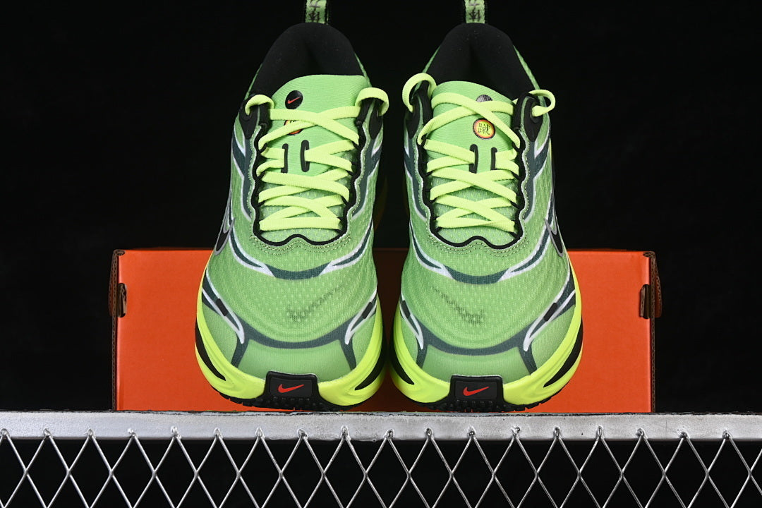 NIKE VOMERO PLUS ZOOM X BLACK/VOLT/WHITE/METALLIC SILVER