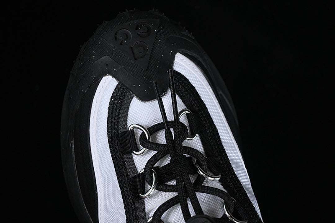 ACG MOUNTAIN FLY 2 LOW SP BLACK/BLACK/WHITE