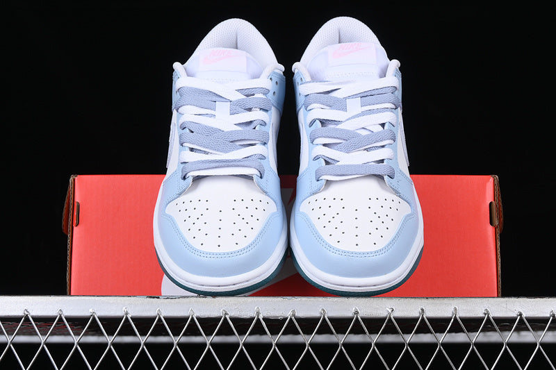 【300】[FD9911-101]-[SB DUNK LOW WHITE/BLUE]-[WOMAN:35.5-40]