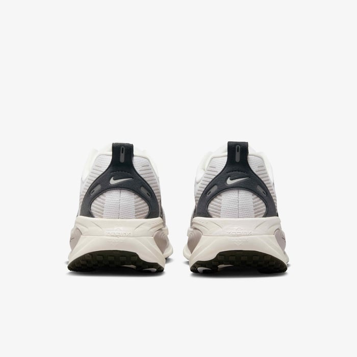 Nike Vomero 18