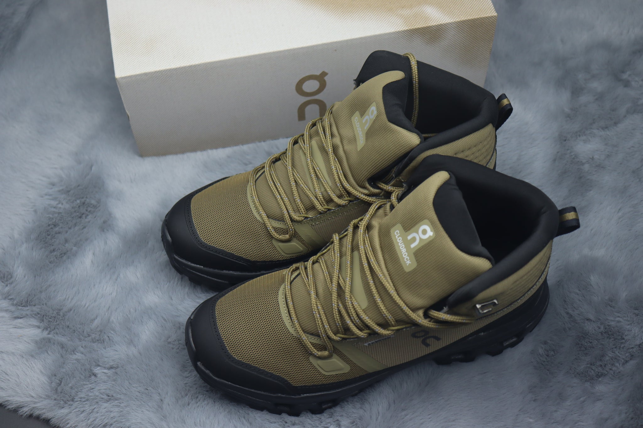 ONCLOUD ROCK LOW WATER PROOF