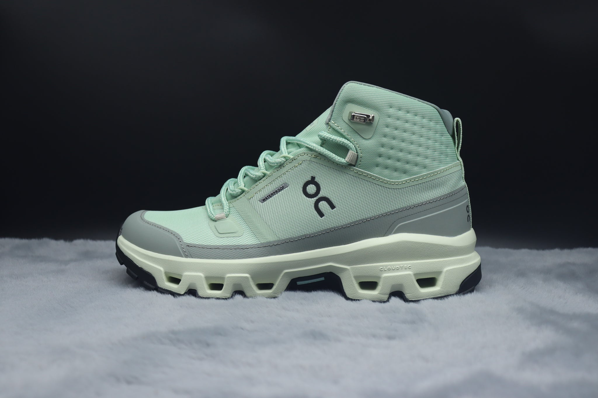 ONCLOUD ROCK LOW WATER PROOF