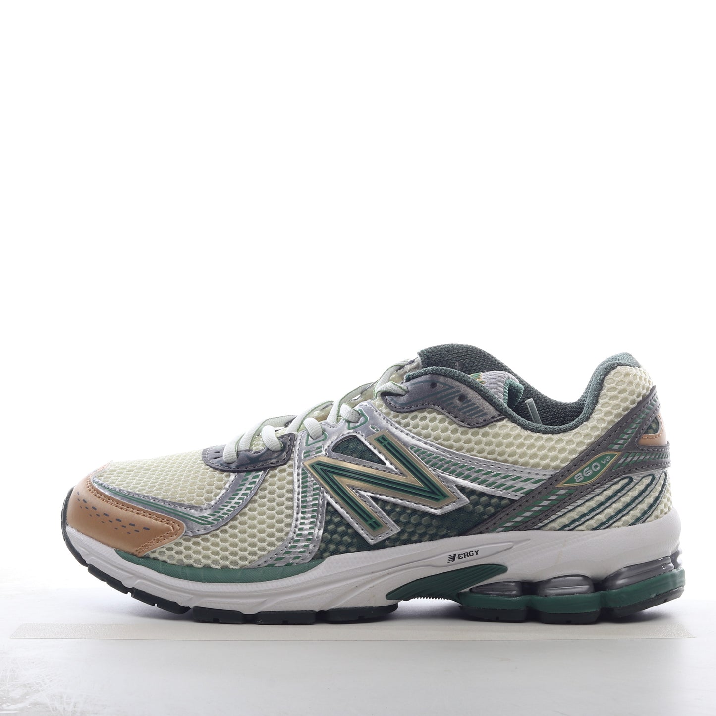 New Balance 860
