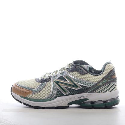New Balance 860