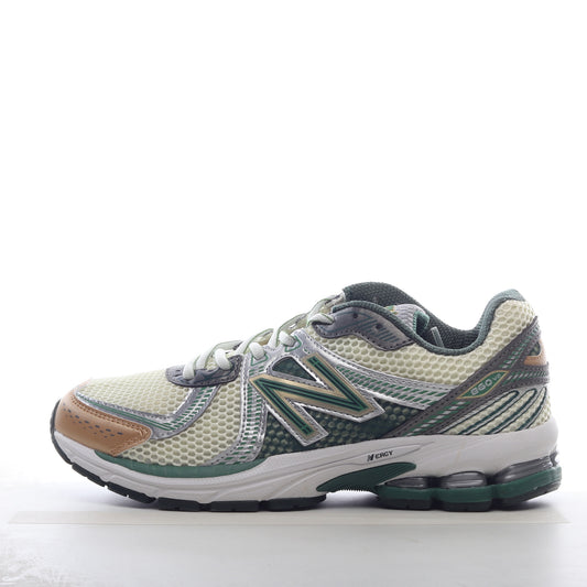 New Balance 860