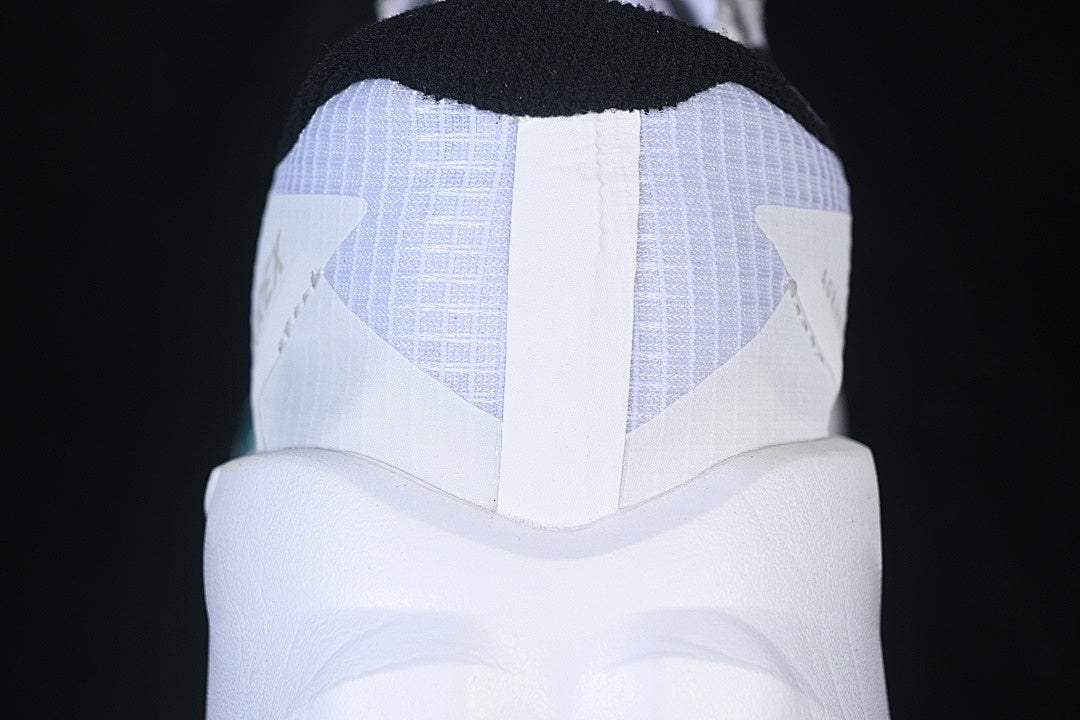 TERREX AGRAVIC SOLE-BOOSTING RUNNING SHOES WHITE/BLUE/WHITE