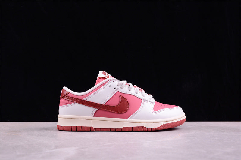 【300】[DV1694-900]-[DUNK LOW SB RETRO WHITE/RED/PINK]-[WOMAN:36-42]