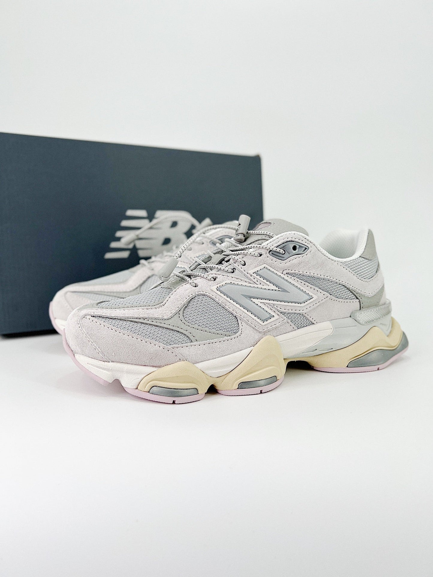 New Balance NB 9060 White/Pink