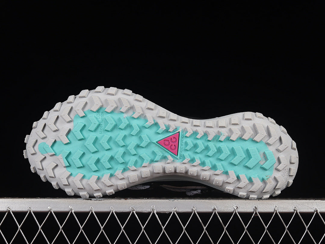 ACG MOUNTAIN FLY LOW SE WHITE/ANTHRACITE/GREY FOG/BLACK