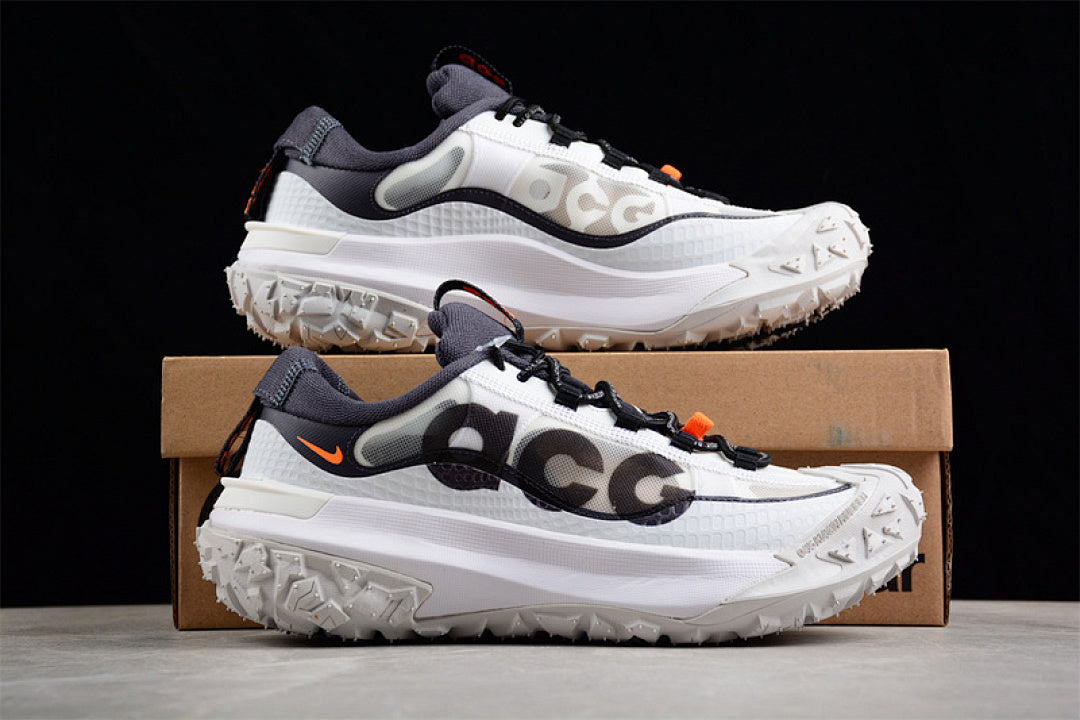 ACG MOUNTAIN FLY 2 WHITE/BLACK