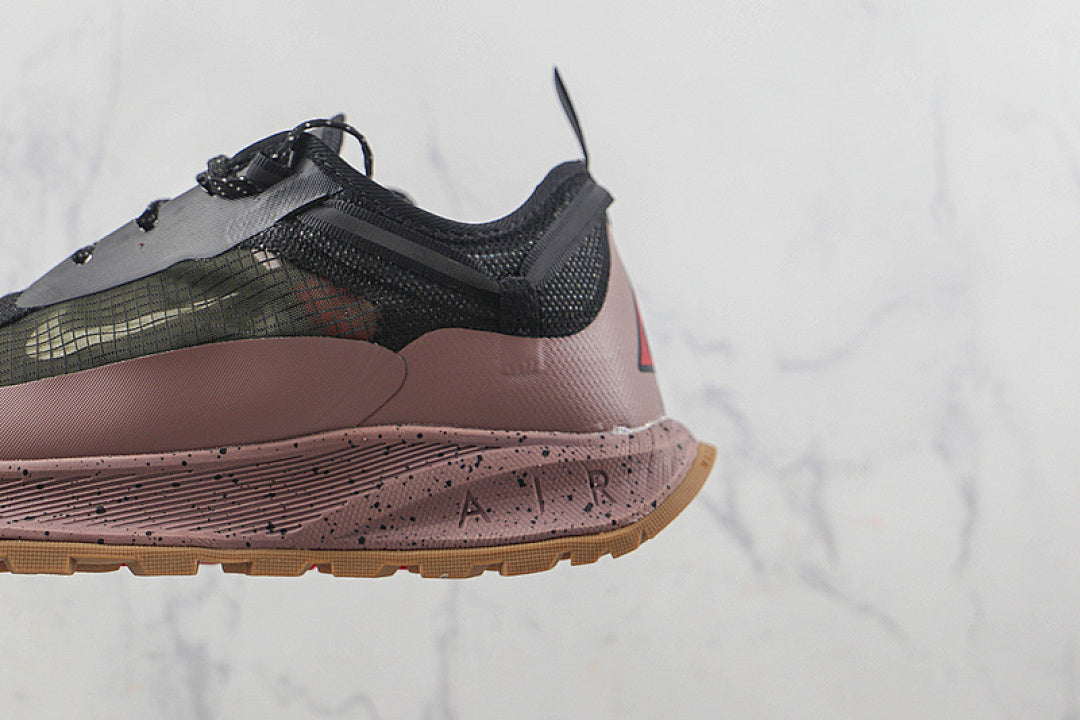 ACG MOUNTAIN FLY LOW GTX SE BLACK/RED/PURPLE