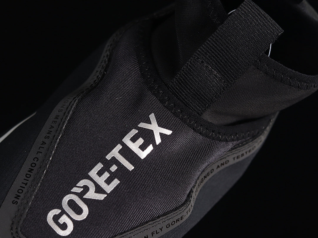 ACG MOUNTAIN FLY GTX BLACK/METALLIC SILVER
