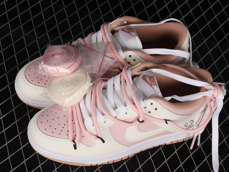 【300】[DD1503-118]-[DUNK LOW WHITE/PINK]-[WOMAN:36-41]