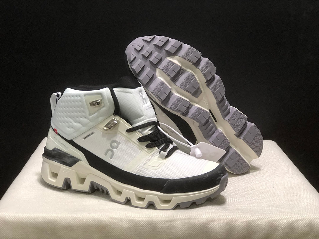 On Cloud Cloudwande White/Black