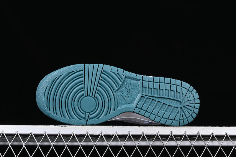 【300】[FD9911-101]-[SB DUNK LOW WHITE/BLUE]-[WOMAN:35.5-40]