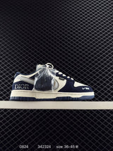 NIKE SB Dunk Low DIY joint branding Cost-effective ceiling Try out the first version Original head layer material Exclusive version Steaming processing brings a better visual and foot experience Large factory pure original quality shipment Cleanliness Electric embroidery process Clean and clean without any hair
