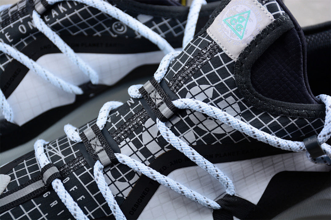 ACG MOUNTAIN FLY LOW SE WHITE/ANTHRACITE/GREY FOG/BLACK