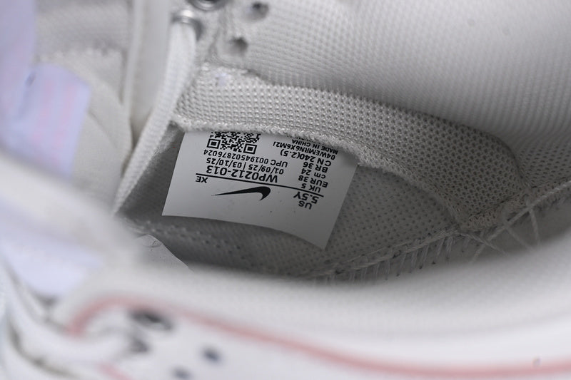 【320】【WP0212-013】-[SB DUNK LOW WHITE/PINK]-[WOMAN:35.5-40]