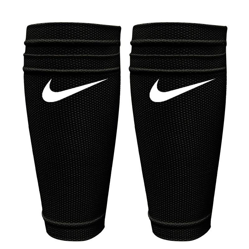 BLACK NIKE SHIN PAD SLEEVE