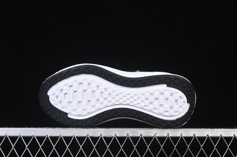 NIKE VOMERO PLUS ZOOM X BLACK/WHITE