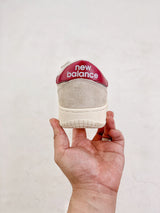 New Balance Pro Court
Beige/Red