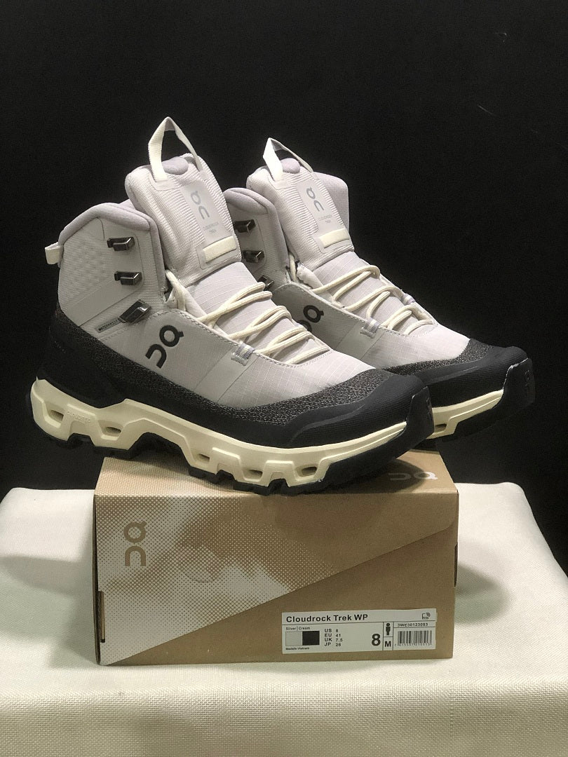 On Cloud Cloudrock Trek WP White/Black