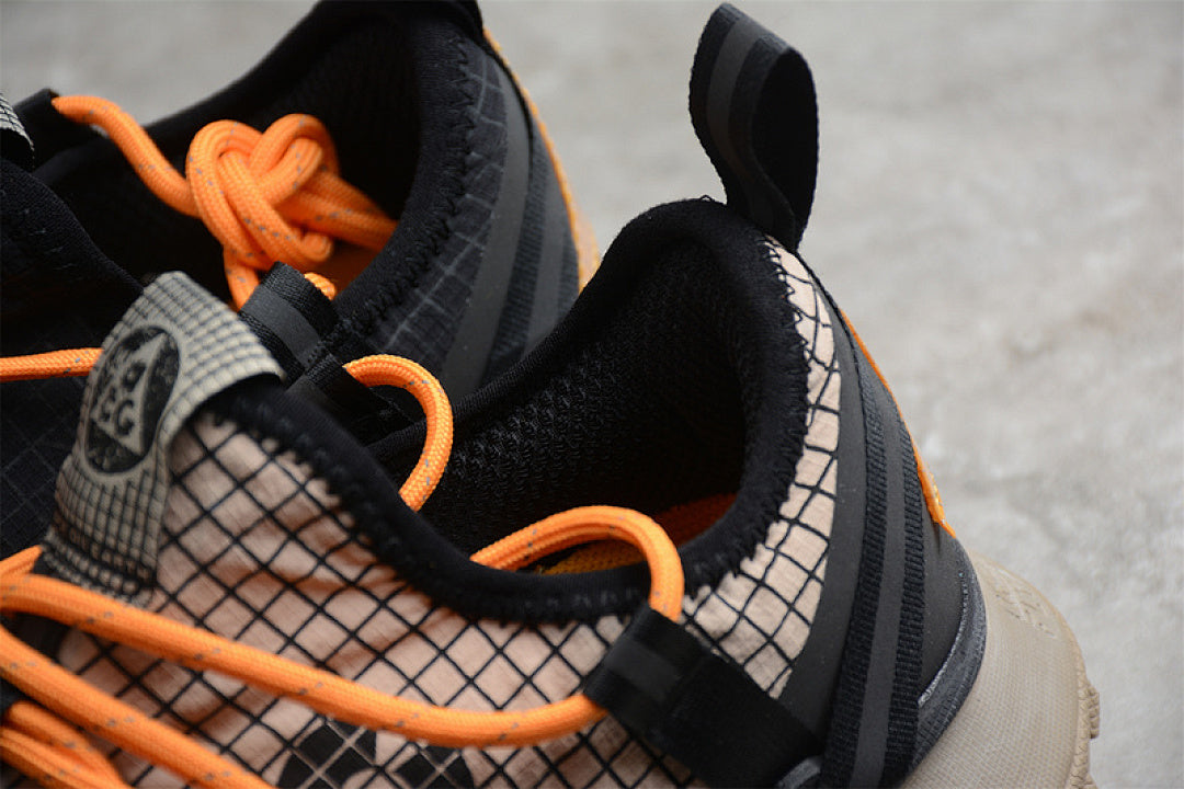 ACG MOUNTAIN FLY LOW FOSSIL STONE/BLACK