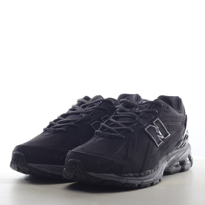 RUNNING SHOES New Balance 1906