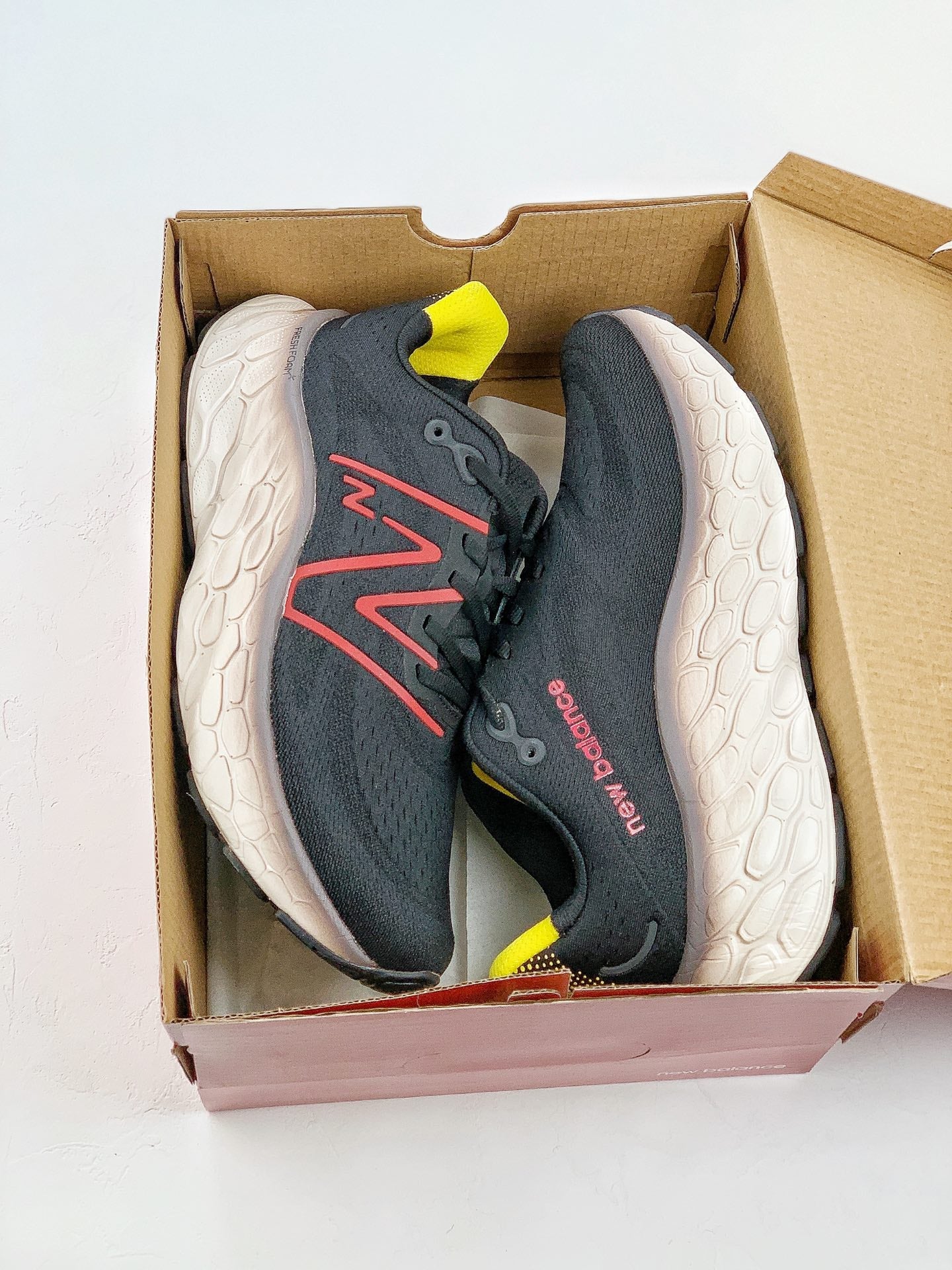 New Balance NB Fresh Foam X More v4 Black Red