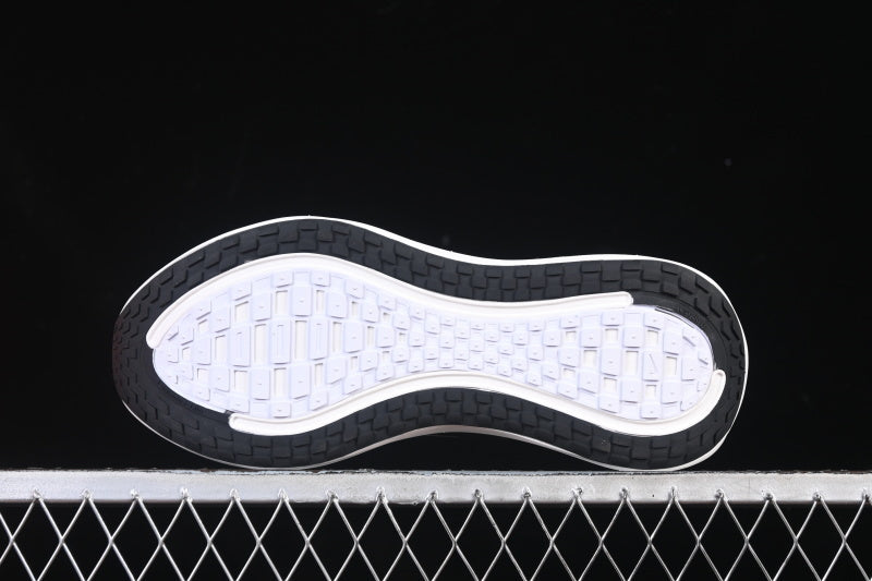 NIKE VOMERO PLUS ZOOM X BLACK/WHITE