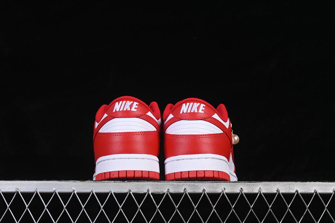 DUNK LOW NEXT NATURE WHITE/UNIVERSITY RED
