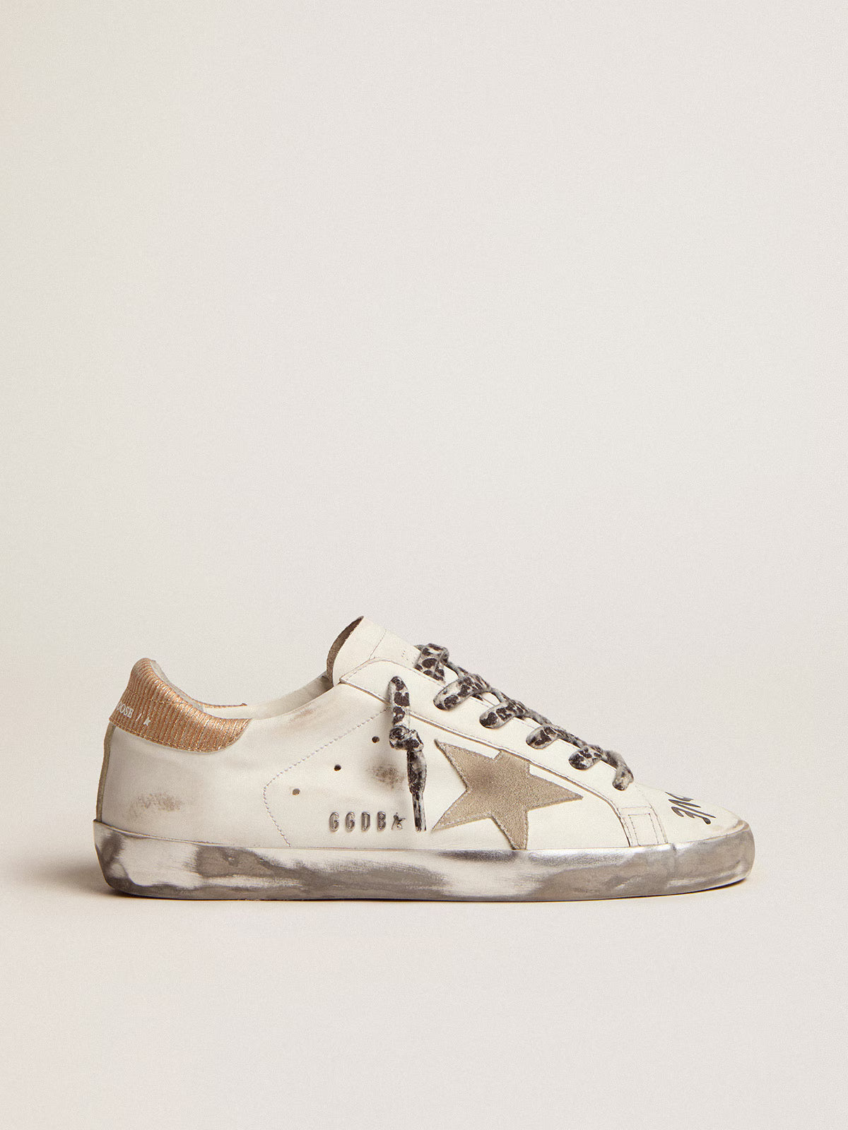 Women’s Super-Star in white leather with gray suede star
