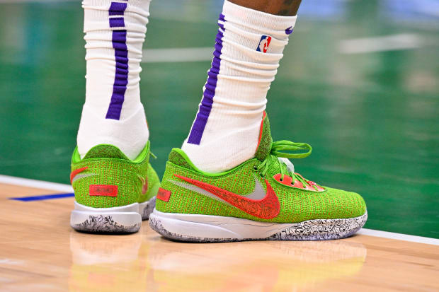 Nike lebron 20 apple green
