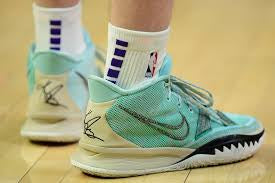 Nike Kyrie 7 light blue