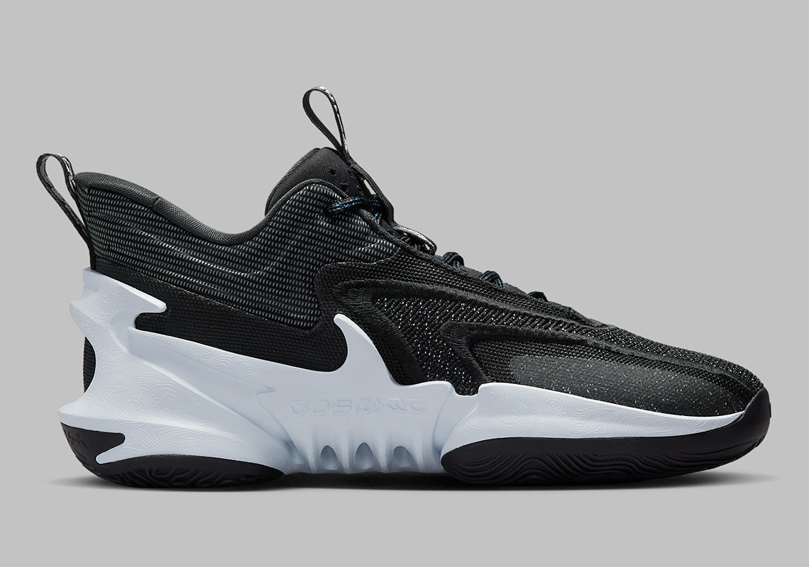 Nike Cosmic Unity 2 black and white