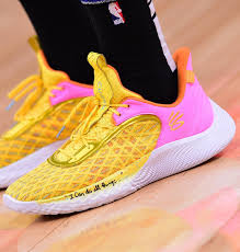 Under Armour Curry 9 generation yellow & Pink