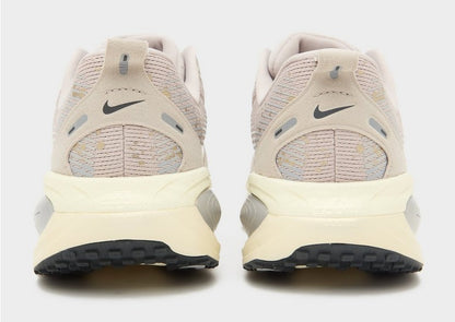 Nike Vomero 18 Women's